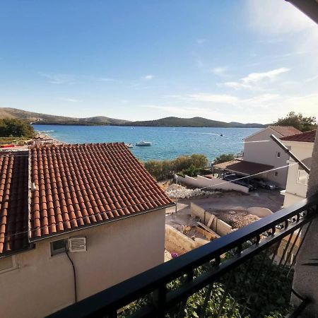 Apartments Luca Жаборич Экстерьер фото